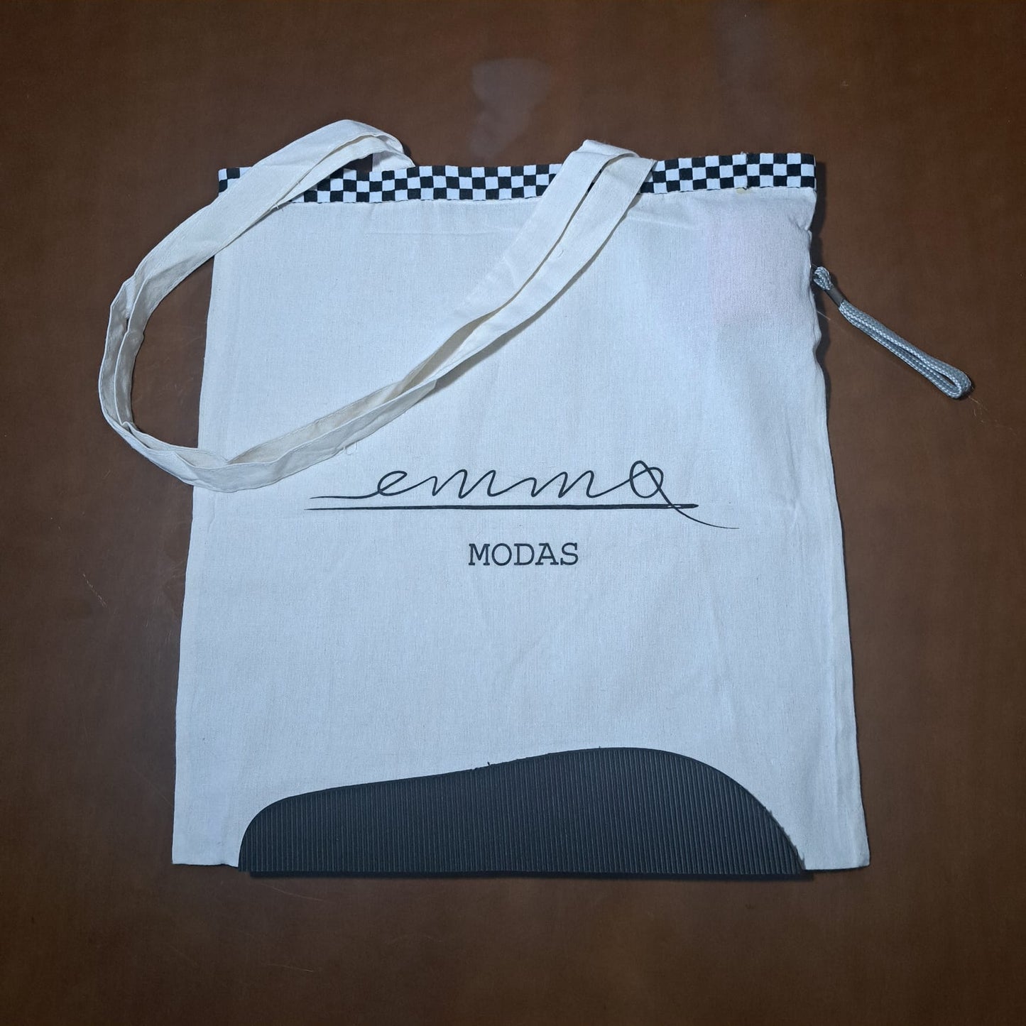 bolsa personalizada negro y blanco con base